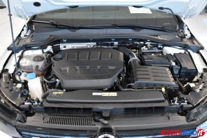 VOLKSWAGEN NUOVA GOLF 8.5 R 2.0 TSI 333 CV DSG 4MOTION USATA
