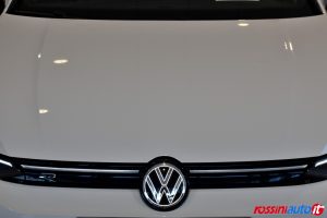 VOLKSWAGEN NUOVA GOLF 8.5 R 2.0 TSI 333 CV DSG 4MOTION USATA