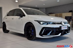 VOLKSWAGEN NUOVA GOLF 8.5 R 2.0 TSI 333 CV DSG 4MOTION USATA