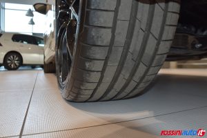 VOLKSWAGEN NUOVA GOLF 8.5 R 2.0 TSI 333 CV DSG 4MOTION USATA
