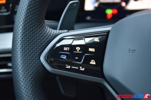 VOLKSWAGEN NUOVA GOLF 8.5 R 2.0 TSI 333 CV DSG 4MOTION USATA