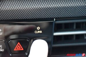 VOLKSWAGEN NUOVA GOLF 8.5 R 2.0 TSI 333 CV DSG 4MOTION USATA