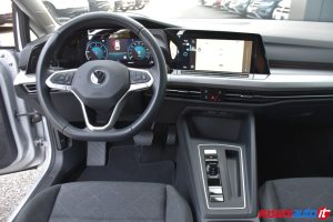 VOLKSWAGEN GOLF 8 VARIANT 2.0 TDI 116 CV DSG LIFE DIESEL USATA
