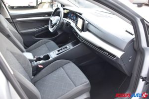 VOLKSWAGEN GOLF 8 VARIANT 2.0 TDI 116 CV DSG LIFE DIESEL USATA