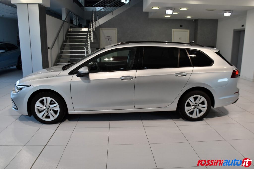 VOLKSWAGEN GOLF 8 VARIANT 2.0 TDI 116 CV DSG LIFE DIESEL USATA