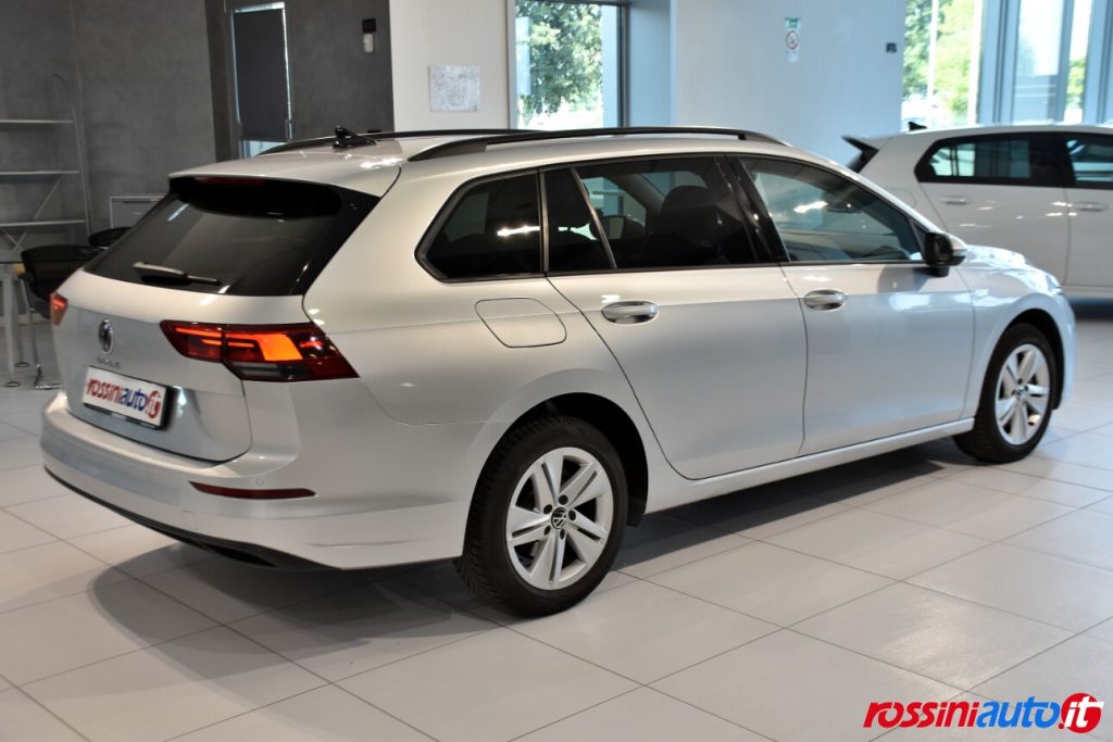 VOLKSWAGEN GOLF 8 VARIANT 2.0 TDI 116 CV DSG LIFE DIESEL USATA