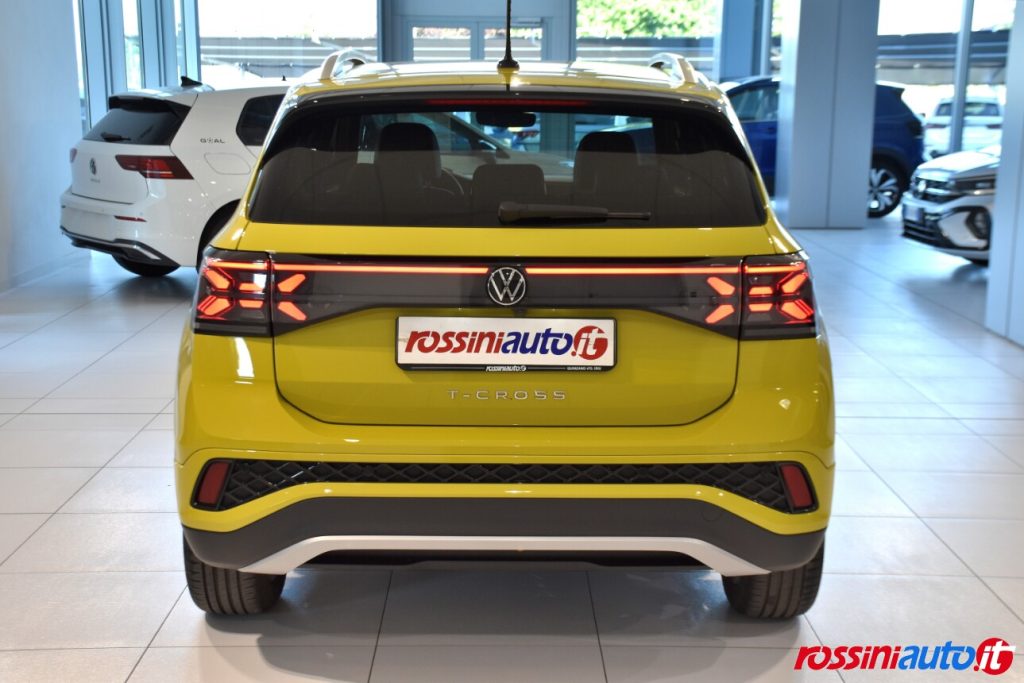 VOLKSWAGEN NUOVO T-CROSS 1.0 TSI 116 CV R-LINE USATO