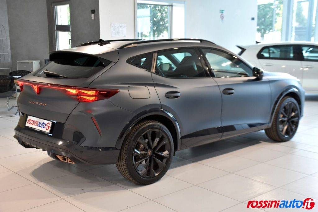 CUPRA FORMENTOR 1.5 E-HYBRID 204 CV DSG DARK STONE USATA