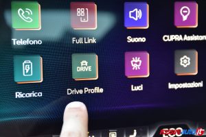 CUPRA FORMENTOR 1.5 E-HYBRID 204 CV DSG DARK STONE USATA