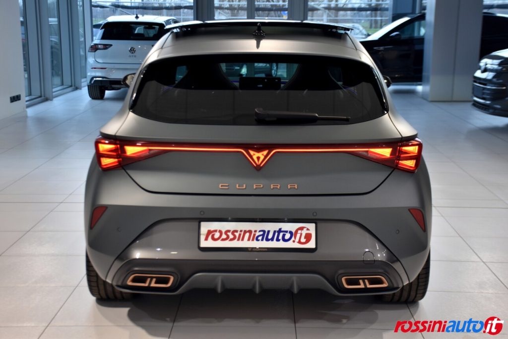 CUPRA NUOVA LEON VZ 1.5 E-HYBRID 272 CV DSG USATA