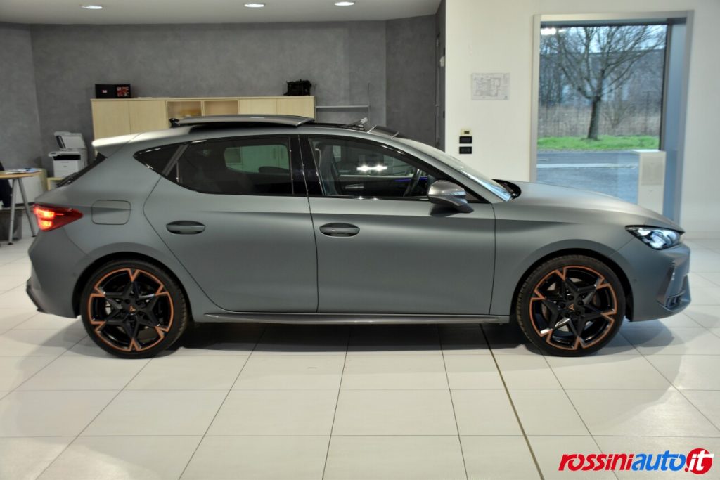 CUPRA NUOVA LEON VZ 1.5 E-HYBRID 272 CV DSG USATA