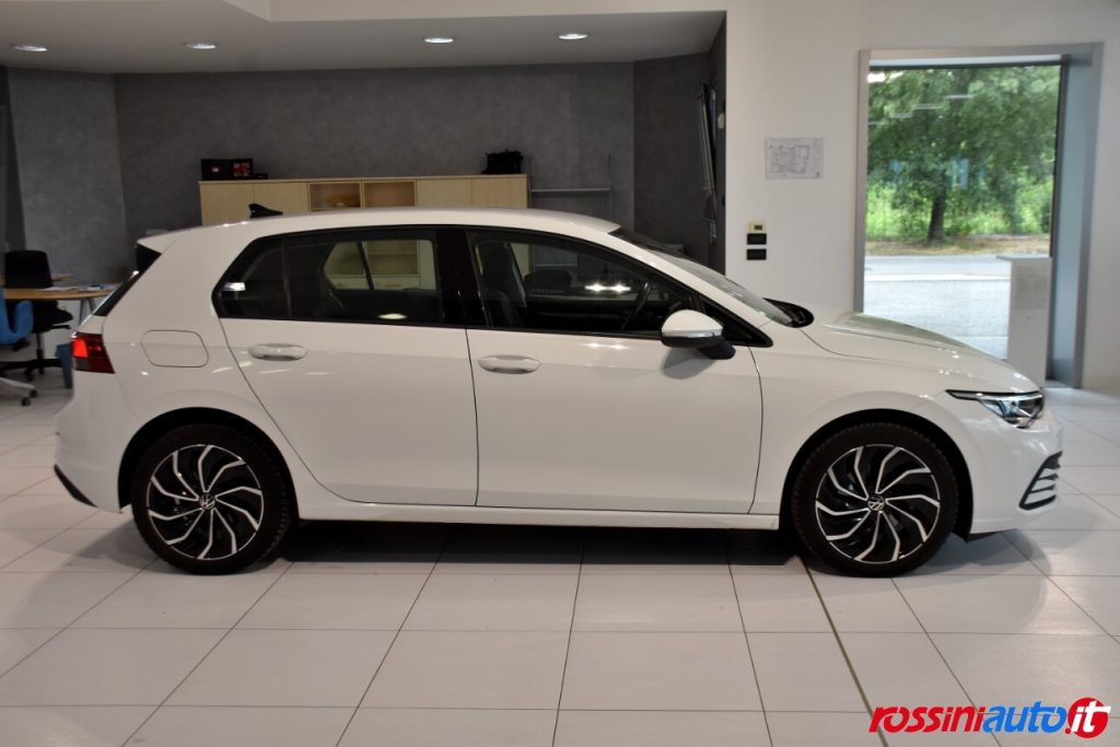 VOLKSWAGEN GOLF 8 METANO 1.5 TGI 131 CV DSG LIFE USATA