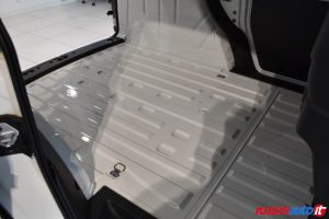 VOLKSWAGEN NUOVO CADDY VAN 2.0 TDI 75 CV BUSINESS USATO