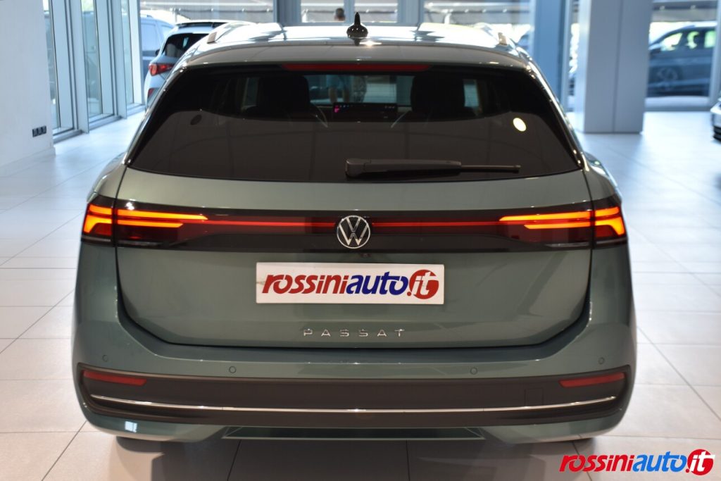VOLKSWAGEN NUOVA PASSAT 2.0 TDI 150 CV DSG BUSINESS USATA