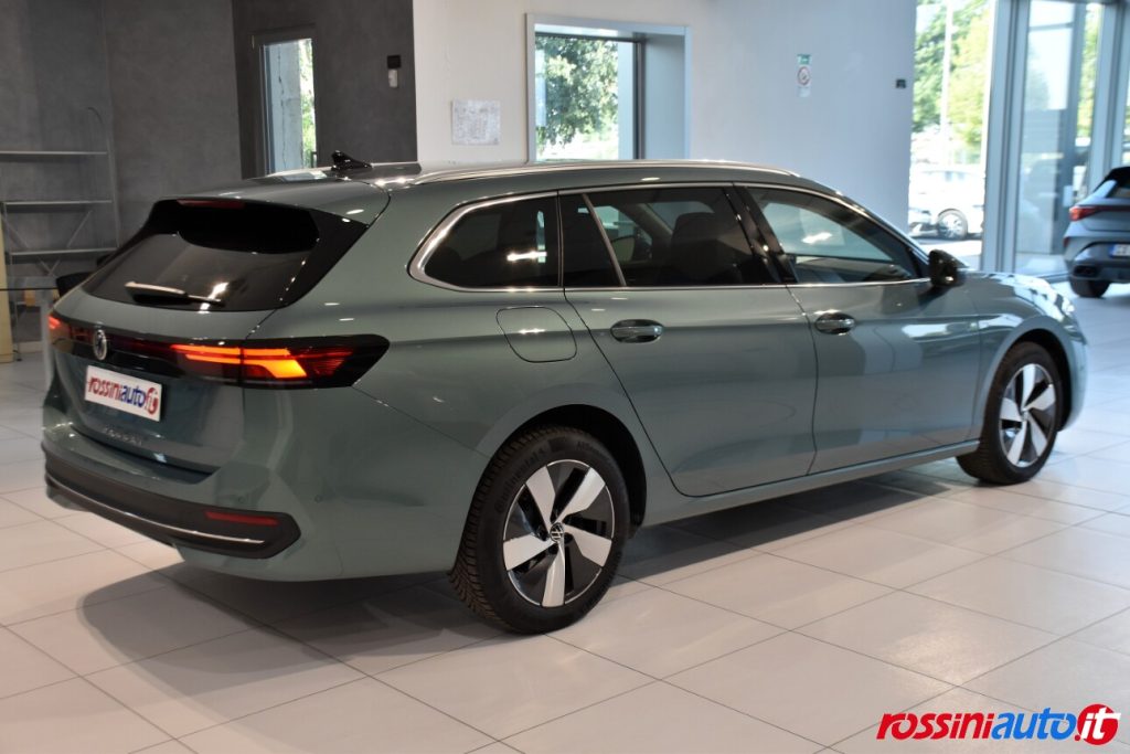 VOLKSWAGEN NUOVA PASSAT 2.0 TDI 150 CV DSG BUSINESS USATA