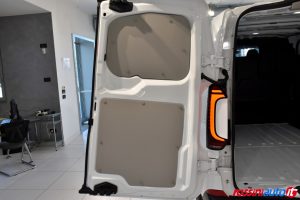 VOLKSWAGEN NEW TRANSPORTER T7 2.0 TDI 150 CV 28Q L1 DIESEL USATO