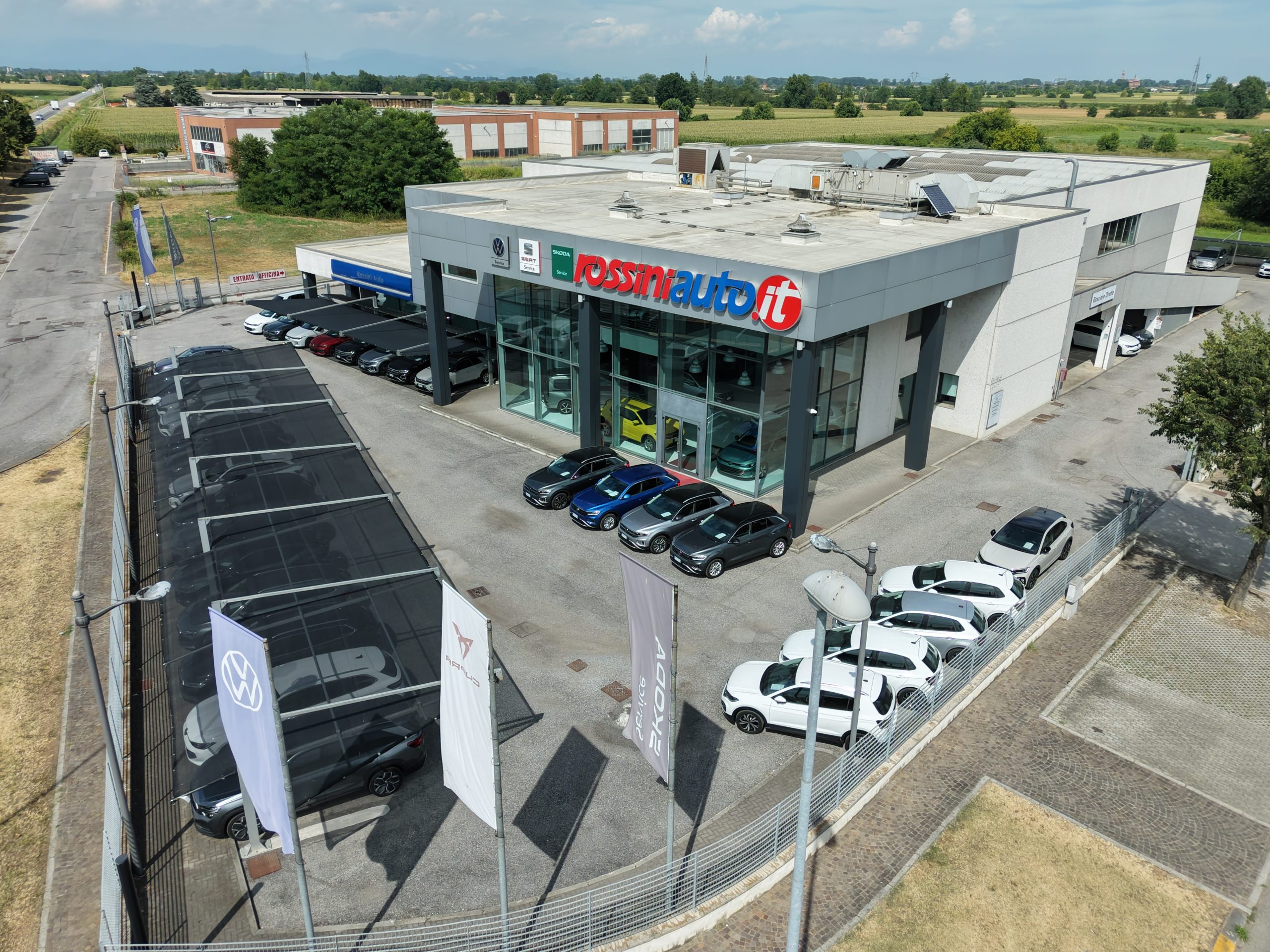 Concessionaria di auto usate e veicoli commerciali, Volkswagen, Cupra, Skoda e Seat Service Partner per le Province di Brescia e Cremona