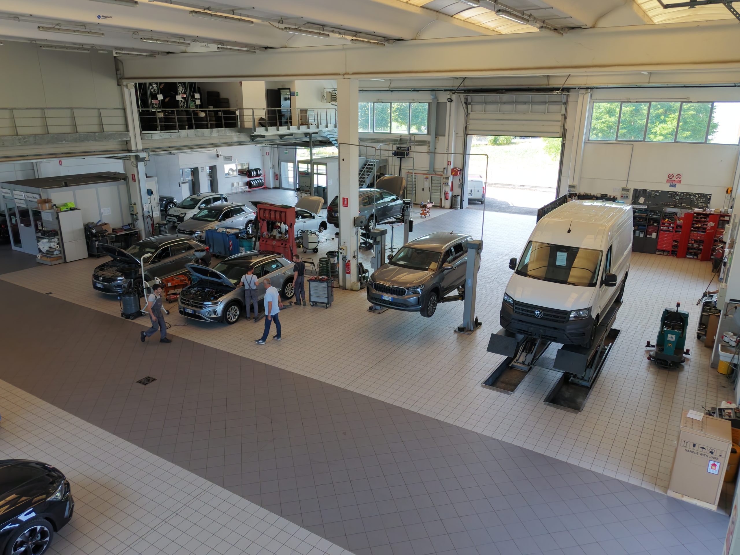 Concessionaria di auto usate e veicoli commerciali, Volkswagen, Cupra, Skoda e Seat Service Partner per le Province di Brescia e Cremona