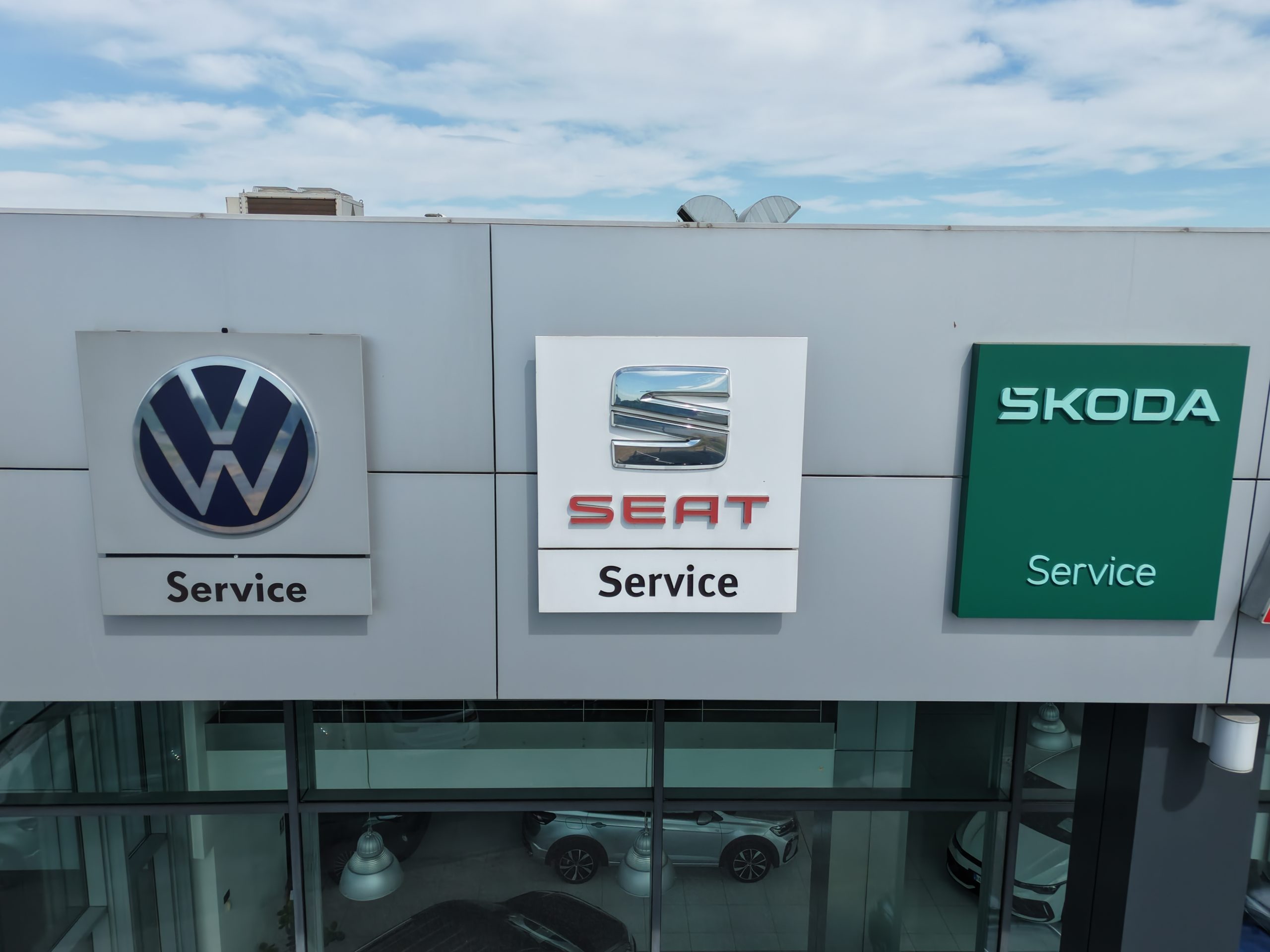 Concessionaria di auto usate e veicoli commerciali, Volkswagen, Cupra, Skoda e Seat Service Partner per le Province di Brescia e Cremona