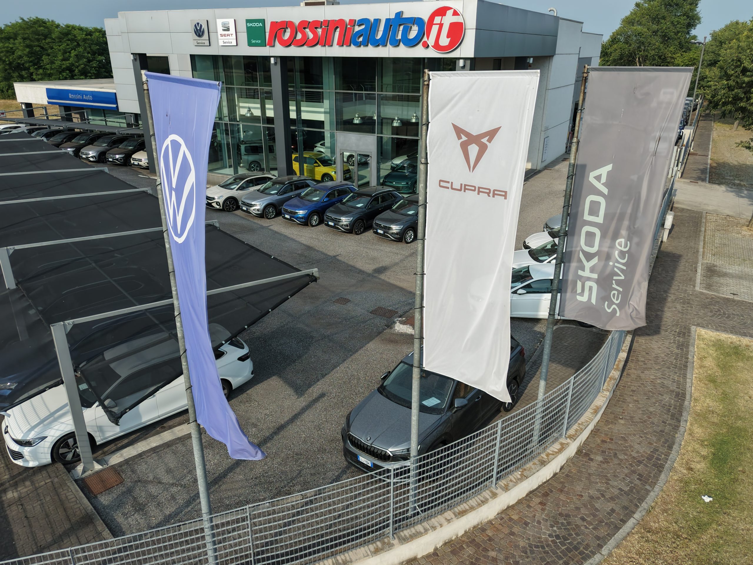 Concessionaria di auto usate e veicoli commerciali, Volkswagen, Cupra, Skoda e Seat Service Partner per le Province di Brescia e Cremona