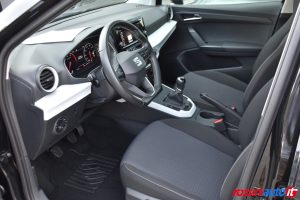 SEAT ARONA 1.0 ECOTSI 95 CV BLACK EDITION USATA