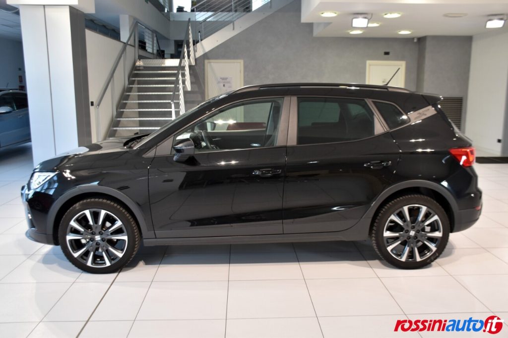 SEAT ARONA 1.0 ECOTSI 95 CV BLACK EDITION USATA