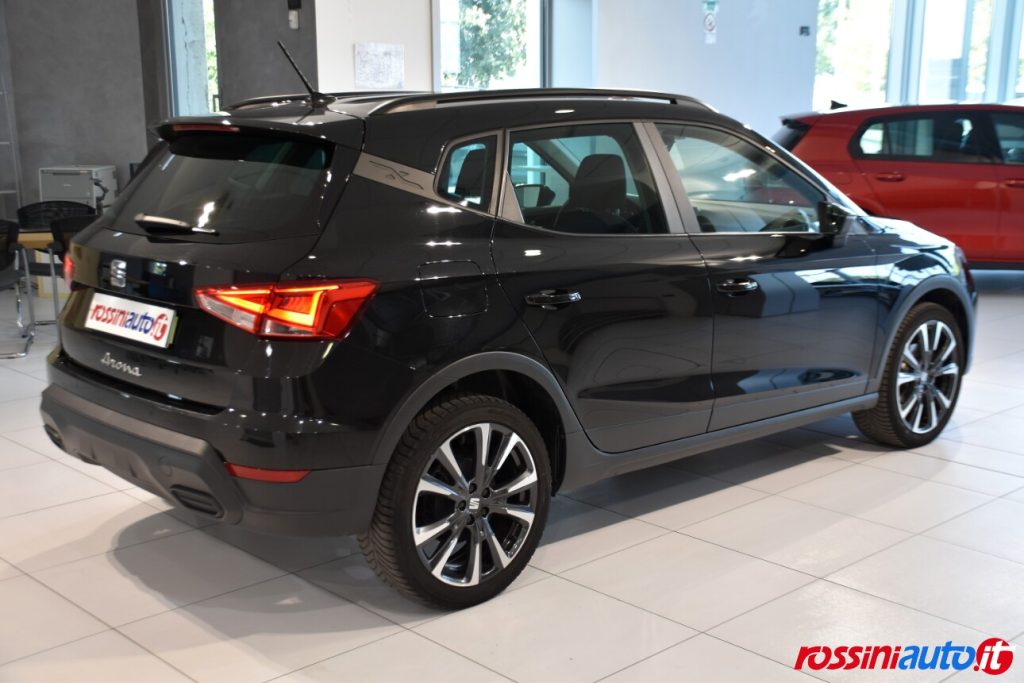 SEAT ARONA 1.0 ECOTSI 95 CV BLACK EDITION USATA