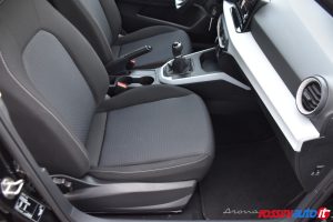 SEAT ARONA 1.0 ECOTSI 95 CV BLACK EDITION USATA
