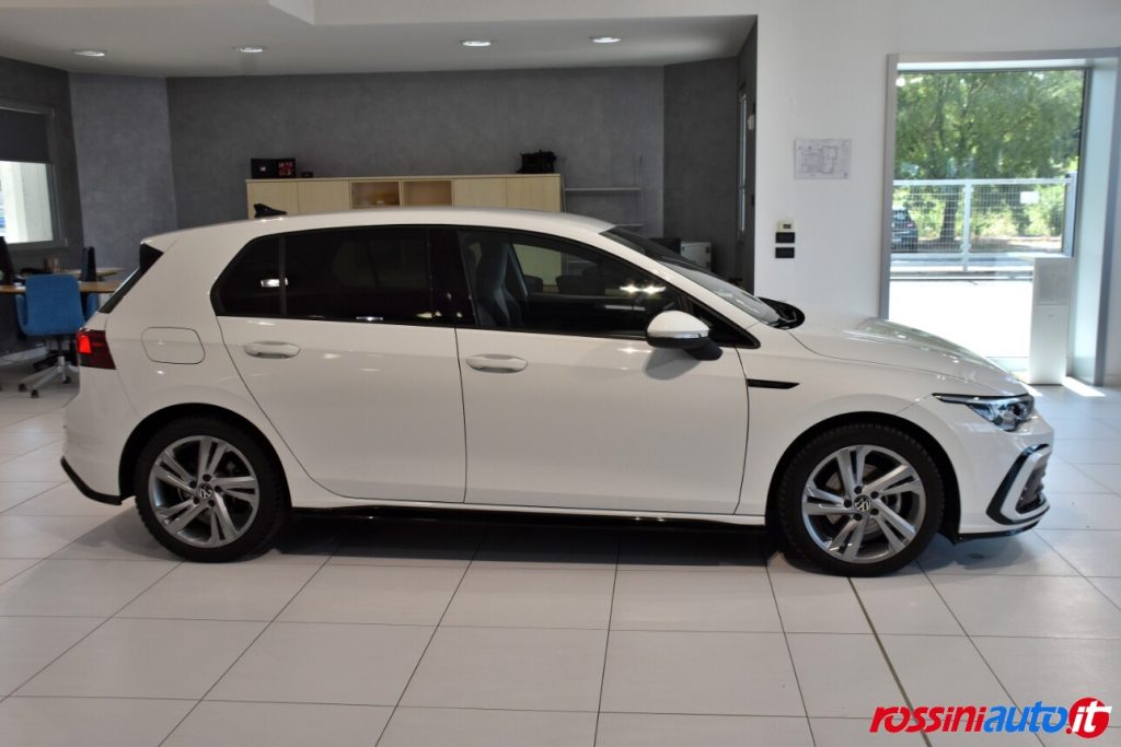 VOLKSWAGEN GOLF 8 2.0 TDI 150 CV DSG R-LINE USATA