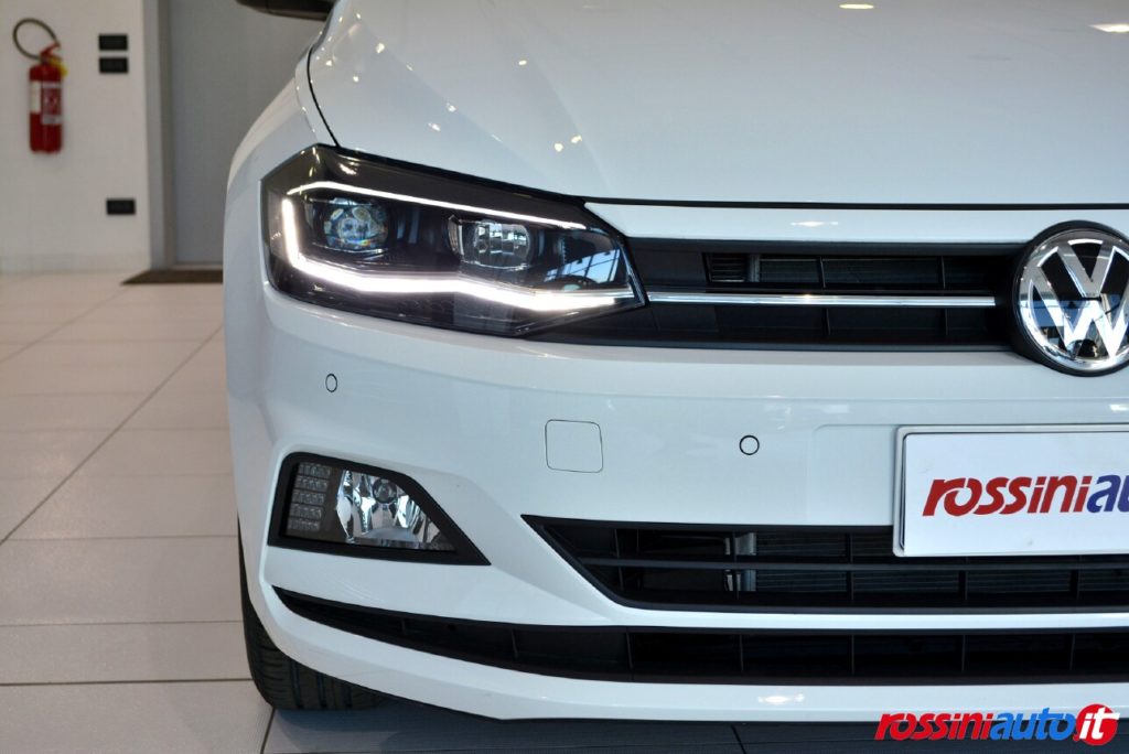 Volkswagen Polo fari full led anteriori 2