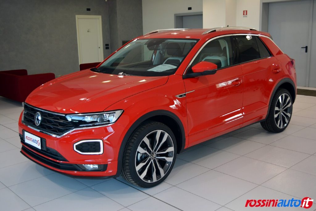 Volkswagen T Roc R Line colore Rosso Flash in tinta unita 1