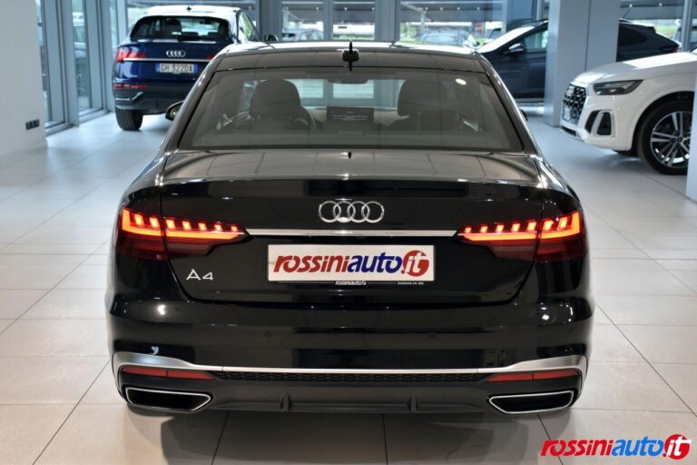 AUDI A4 SEDAN 35 TDI 163 CV S-TRONIC S-LINE EDITION USATA