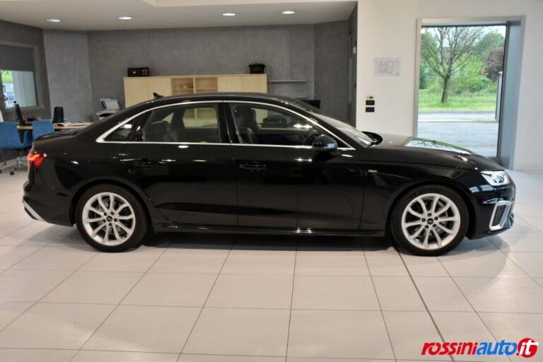 AUDI A4 SEDAN 35 TDI 163 CV S-TRONIC S-LINE EDITION USATA