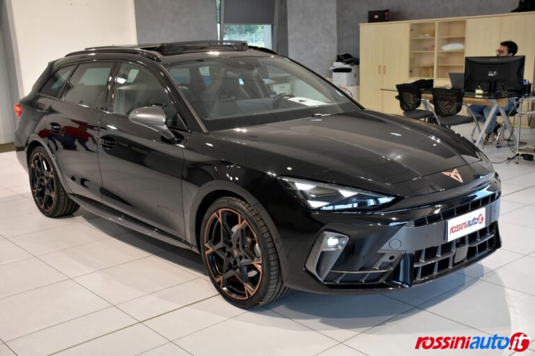 CUPRA NUOVA LEON SPORTSTOURER 1.5 E-HYBRID 204 CV DSG USATA
