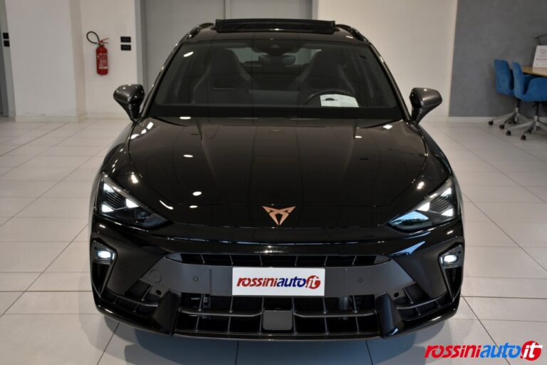 CUPRA NUOVA LEON SPORTSTOURER 1.5 E-HYBRID 204 CV DSG USATA