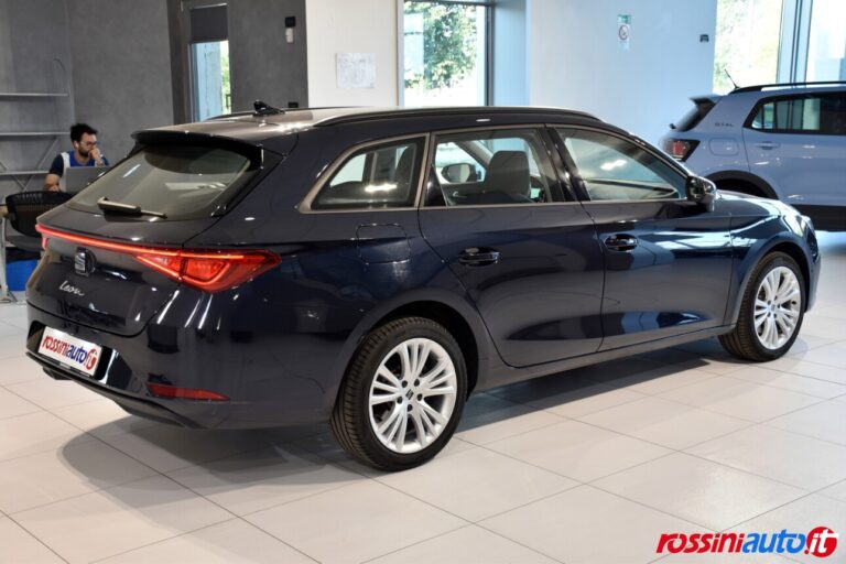 SEAT LEON SPORTSTOURER 2.0 TDI 150 CV DSG BUSINESS USATO