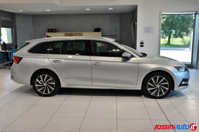 SKODA OCTAVIA WAGON DIESEL 2.0 TDI 150 CV DSG STYLE USATA