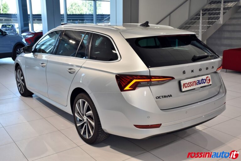 SKODA OCTAVIA WAGON DIESEL 2.0 TDI 150 CV DSG STYLE USATA