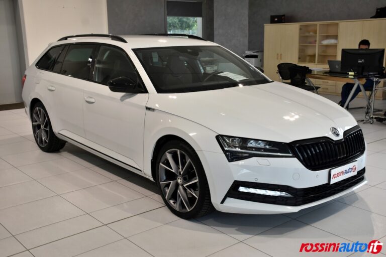 SKODA SUPERB WAGON 2.0 TDI 200 CV DSG SPORTLINE USATA