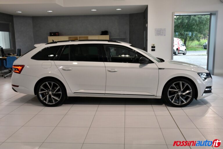 SKODA SUPERB WAGON 2.0 TDI 200 CV DSG SPORTLINE USATA