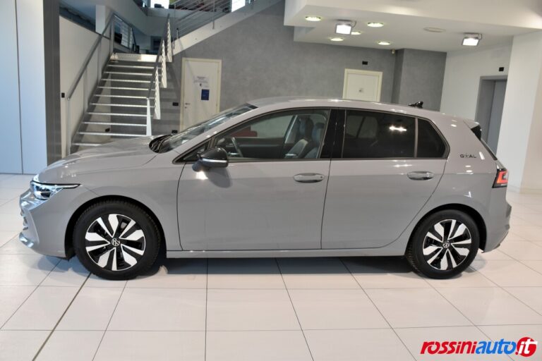 VOLKSWAGEN NEW GOLF 8.5 1.5 ETSI 150 CV DSG LIFE GOAL EDITION USATA